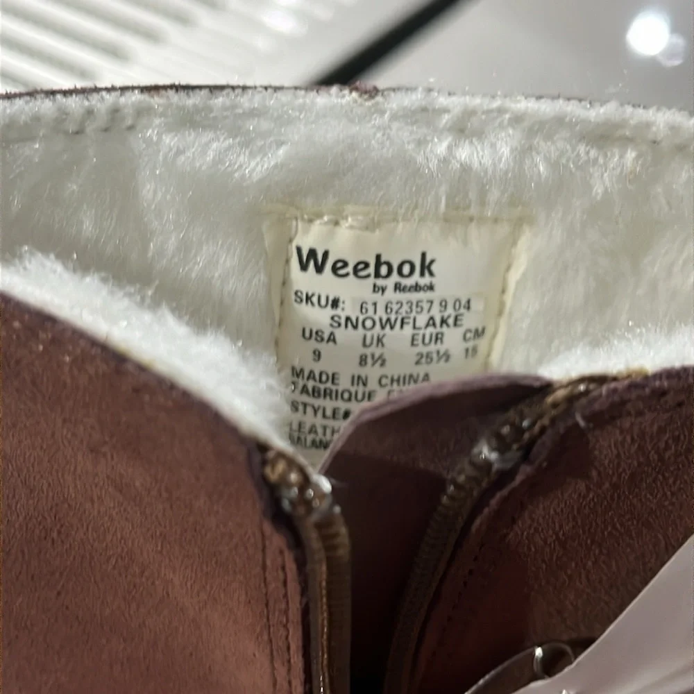 Reebok Weebok Snowflake Winter Boots new suede Girls Toddlers Size 9